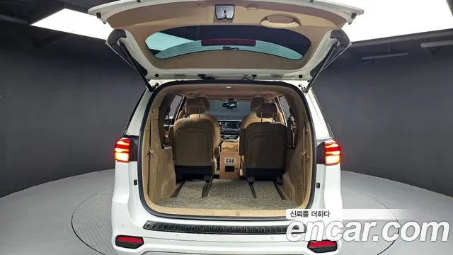 Kia The New Carnival id 2679941 из Кореи 11