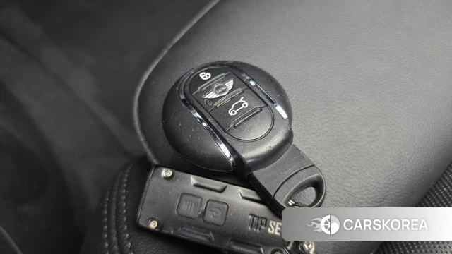 Mini Cooper Convertible id 4525865 из Кореи 11
