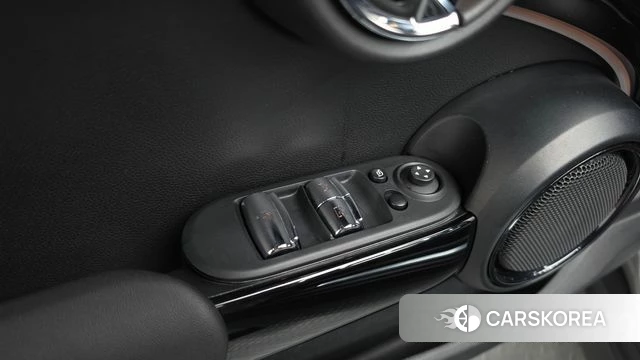 Mini Cooper Convertible id 4527878 из Кореи 11