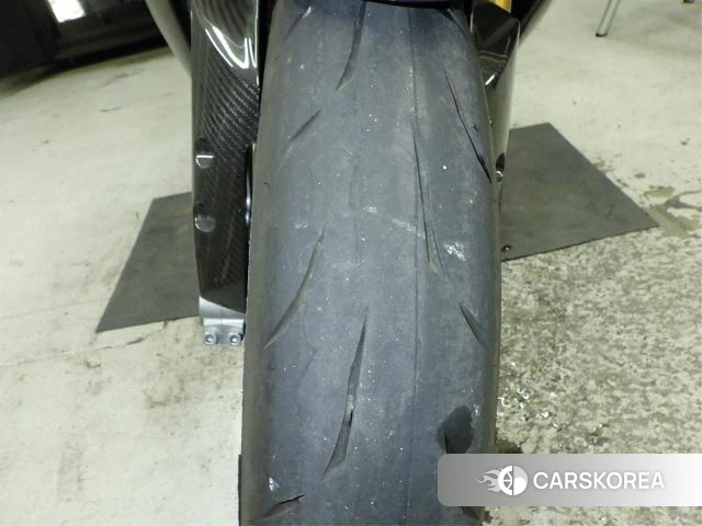 Yamaha YZF-R1M id 4229299 из Японии 11