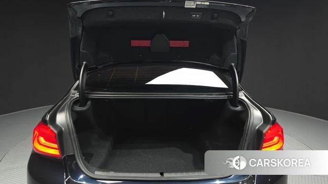 BMW 5 Series (G30) id 3905851 из Кореи 11