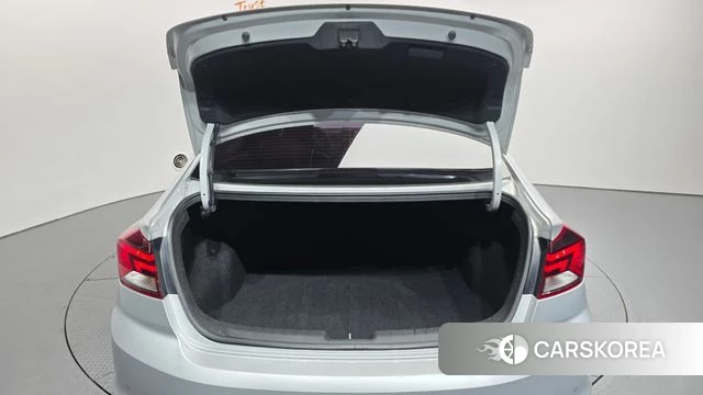 Hyundai The New Avante AD id 3936719 из Кореи 11