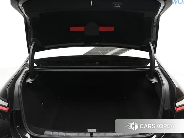 BMW i7 (G70) id 3679860 из Кореи 11