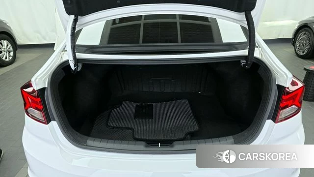 Hyundai The New Avante AD id 3893643 из Кореи 11