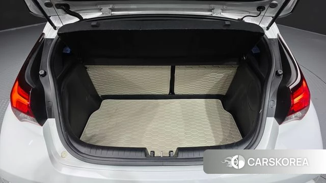 Hyundai Veloster (JS) id 3917330 из Кореи 11