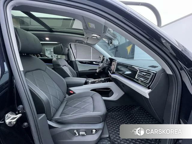 Volkswagen Tourang id 4263409 из Китая 11