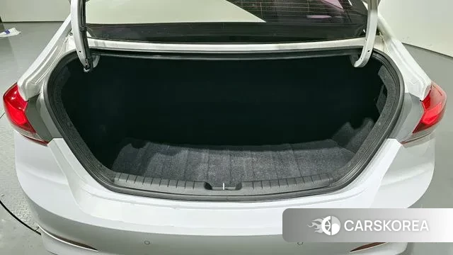 Hyundai Avante AD id 2971510 из Кореи 11