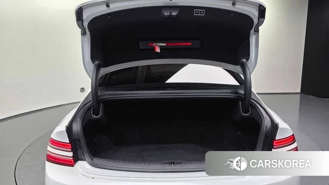 Genesis Electrified G80 (RG3) id 4303515 из Кореи 11