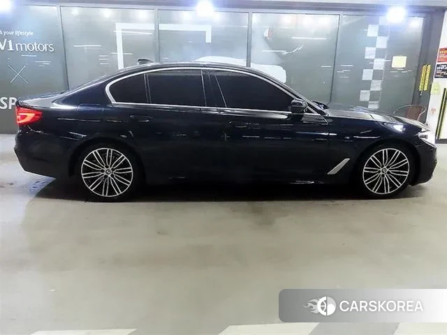 BMW 5 Series (G30) id 3757503 из Кореи 11