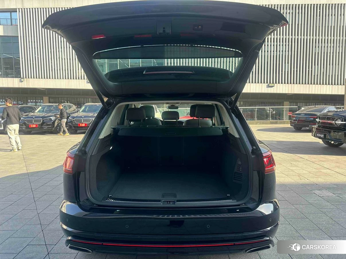 Volkswagen Touareg id 4473411 из Китая 11
