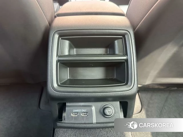 Audi A4L id 4297813 из Китая 11