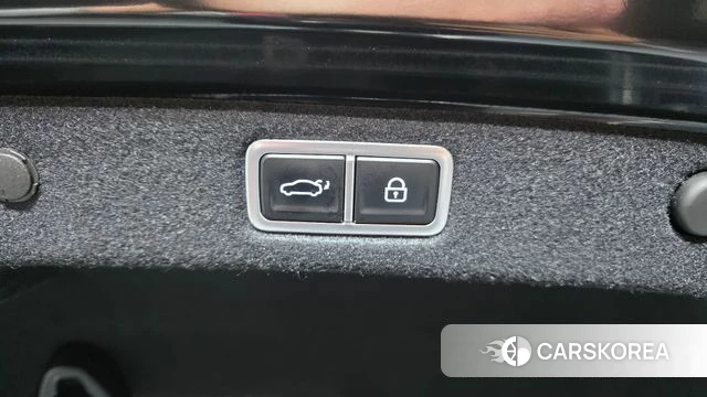 Hyundai Grandeur (GN7) id 3883500 из Кореи 11