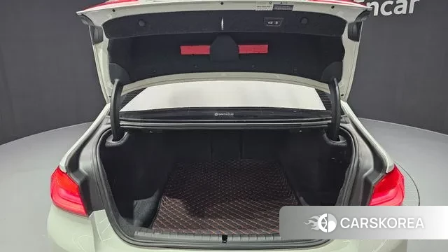 BMW 5 Series (G30) id 3291465 из Кореи 11