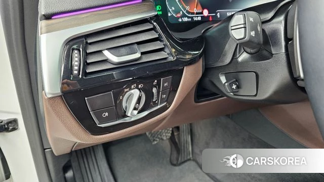 BMW 5 Series (G30) id 4793067 из Кореи 11