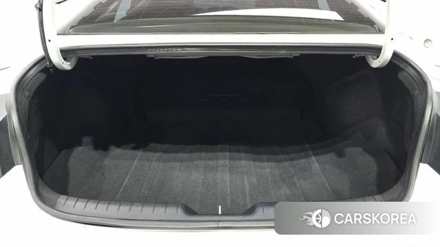 Hyundai Avante Hybrid (CN7) id 3799454 из Кореи 11