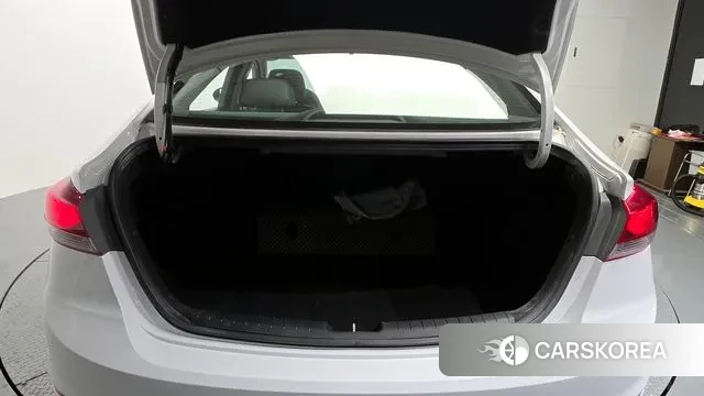 Hyundai Avante AD id 3413397 из Кореи 11