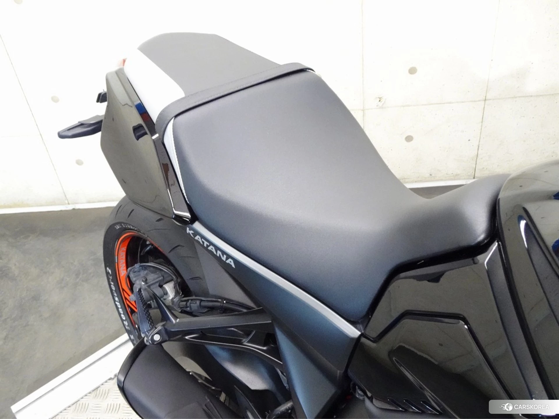 Suzuki GSX-S1000S Katana id 3947858 из Японии 11
