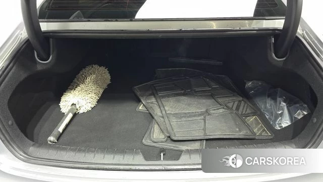 Hyundai Grandeur (GN7) id 3883379 из Кореи 11