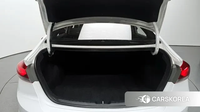 Hyundai Avante AD id 2986914 из Кореи 11