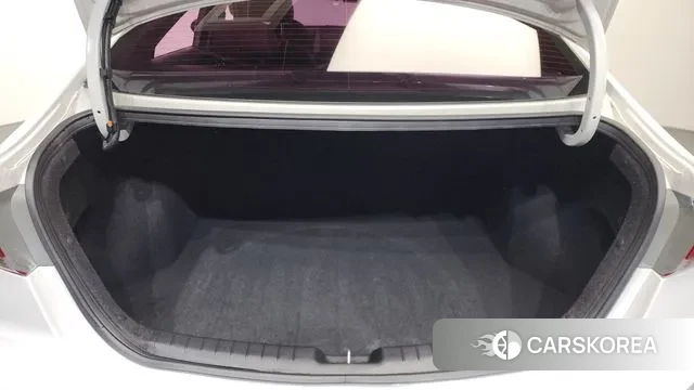 Hyundai Avante AD id 3742712 из Кореи 11