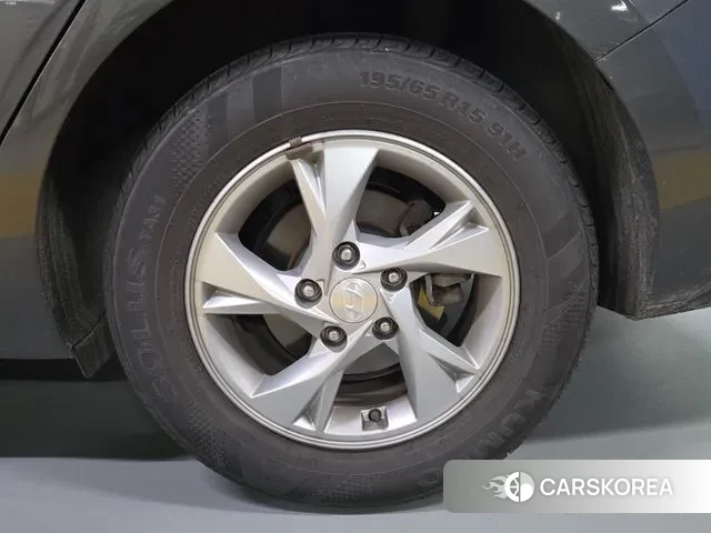 Hyundai Avante (CN7) id 3438301 из Кореи 11