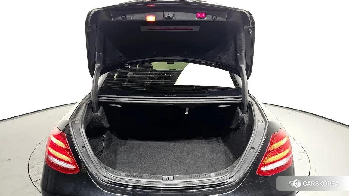 Mercedes-Benz E-Class W213 id 1941211 из Кореи 11