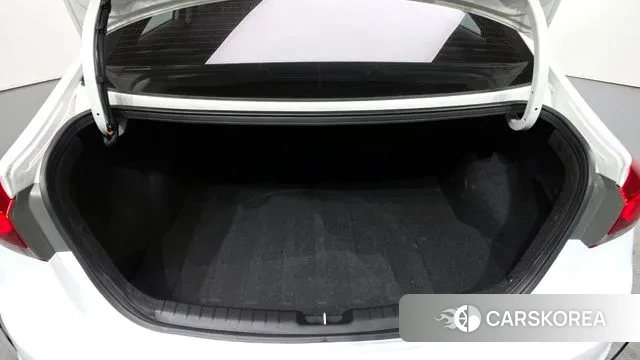 Hyundai Avante AD id 3647211 из Кореи 11