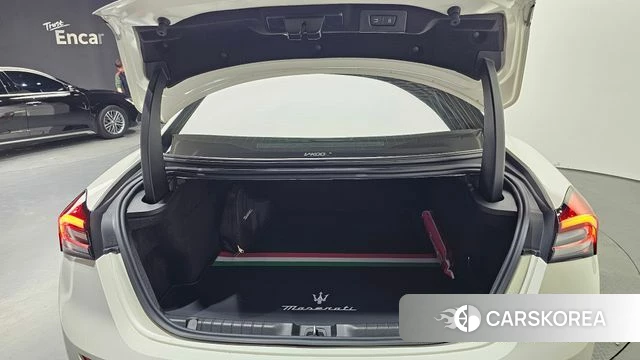 Maserati Ghibli id 4572555 из Кореи 11