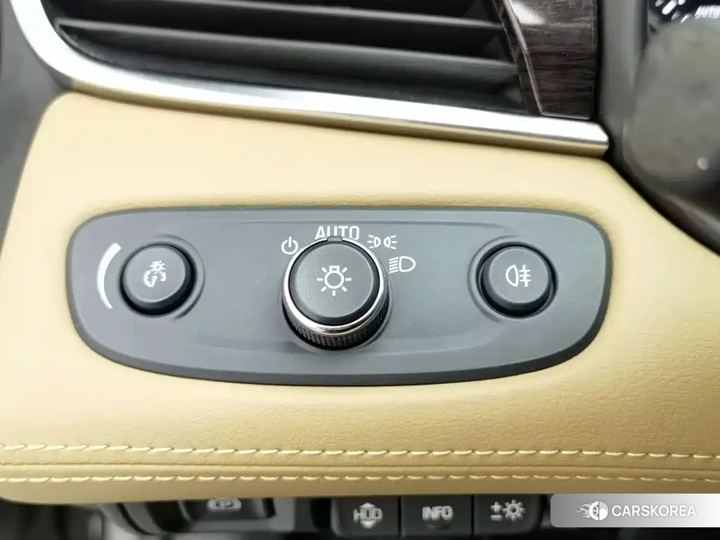 Buick Lacrosse id 4554151 из Китая 11