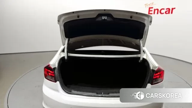 Hyundai The New Avante AD id 3479855 из Кореи 11