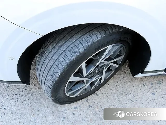 Hyundai Grandeur (GN7) id 3437382 из Кореи 11