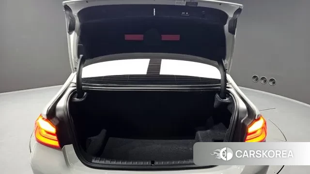 BMW 5 Series (G30) id 3407769 из Кореи 11