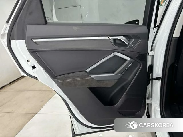 Audi Q3 Sportback id 4261456 из Китая 11
