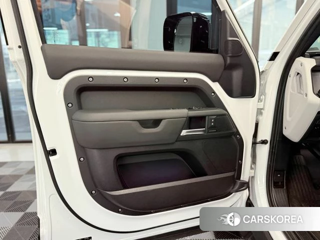 Land Rover Defender (L663) id 4279893 из Кореи 11