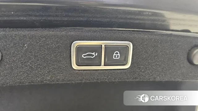 Hyundai Grandeur (GN7) id 3600219 из Кореи 11