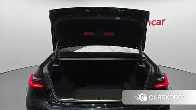 BMW 7 Series (G11) id 3417813 из Кореи 11