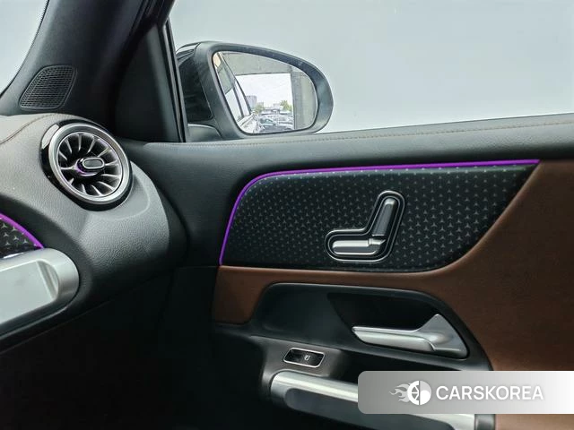 Mercedes-Benz GLB id 4353347 из Китая 11
