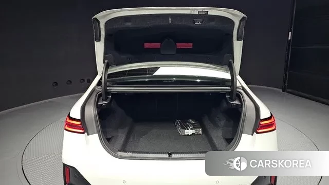 BMW 5 Series (G60) id 3217388 из Кореи 11