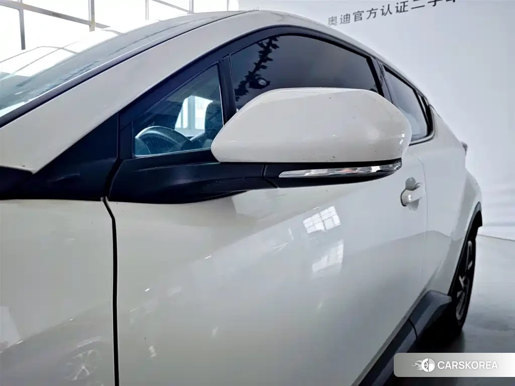 Toyota C-HR id 4601013 из Китая 11