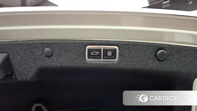 Hyundai Grandeur (GN7) id 3393853 из Кореи 11