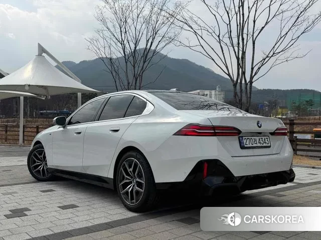 BMW 5 Series (G60) id 3758120 из Кореи 11