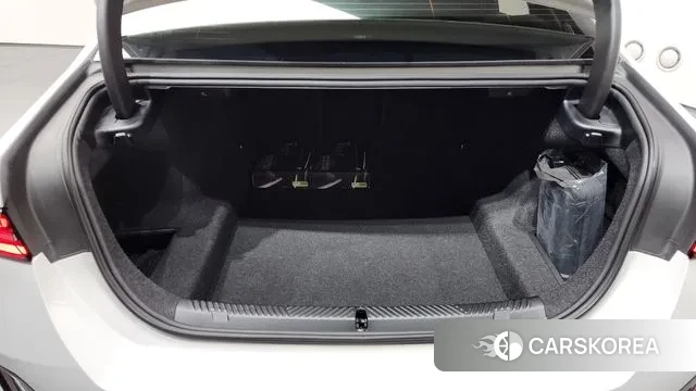 BMW 5 Series (G60) id 3695932 из Кореи 11