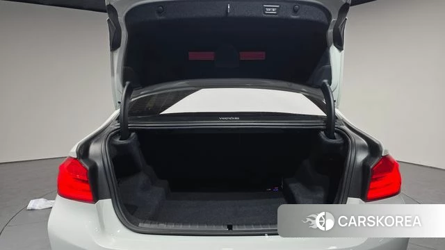 BMW 5 Series (G30) id 3861139 из Кореи 11