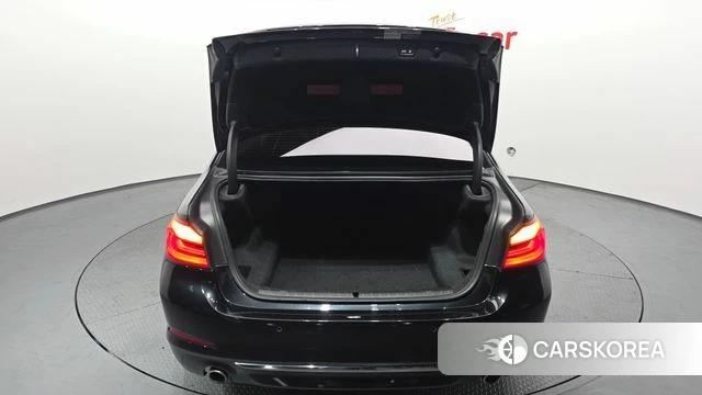 BMW 5 Series (G30) id 3911979 из Кореи 11