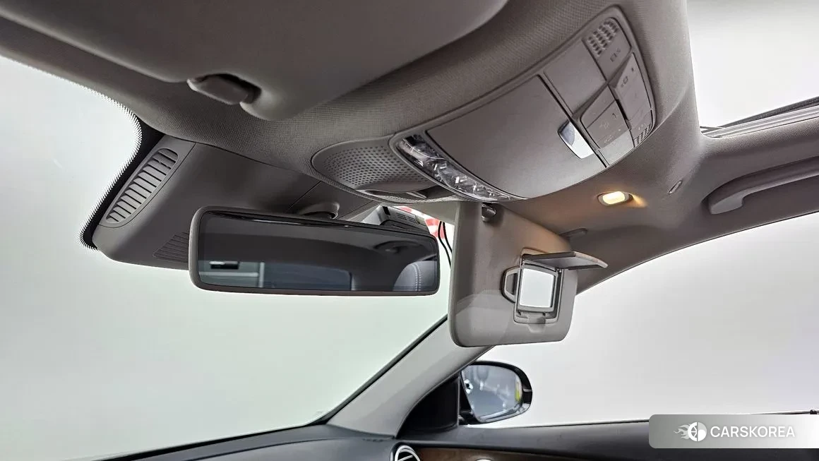 Mercedes-Benz E-Class W213 id 1872718 из Кореи 11