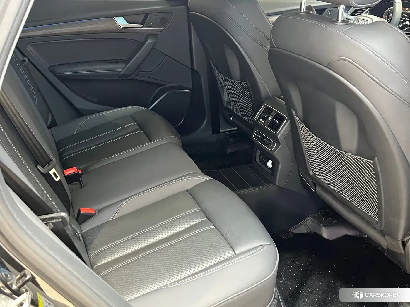 Audi Q5L id 4553832 из Китая 11