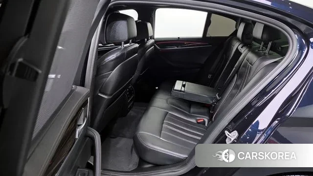 BMW 5 Series (G30) id 3740673 из Кореи 11