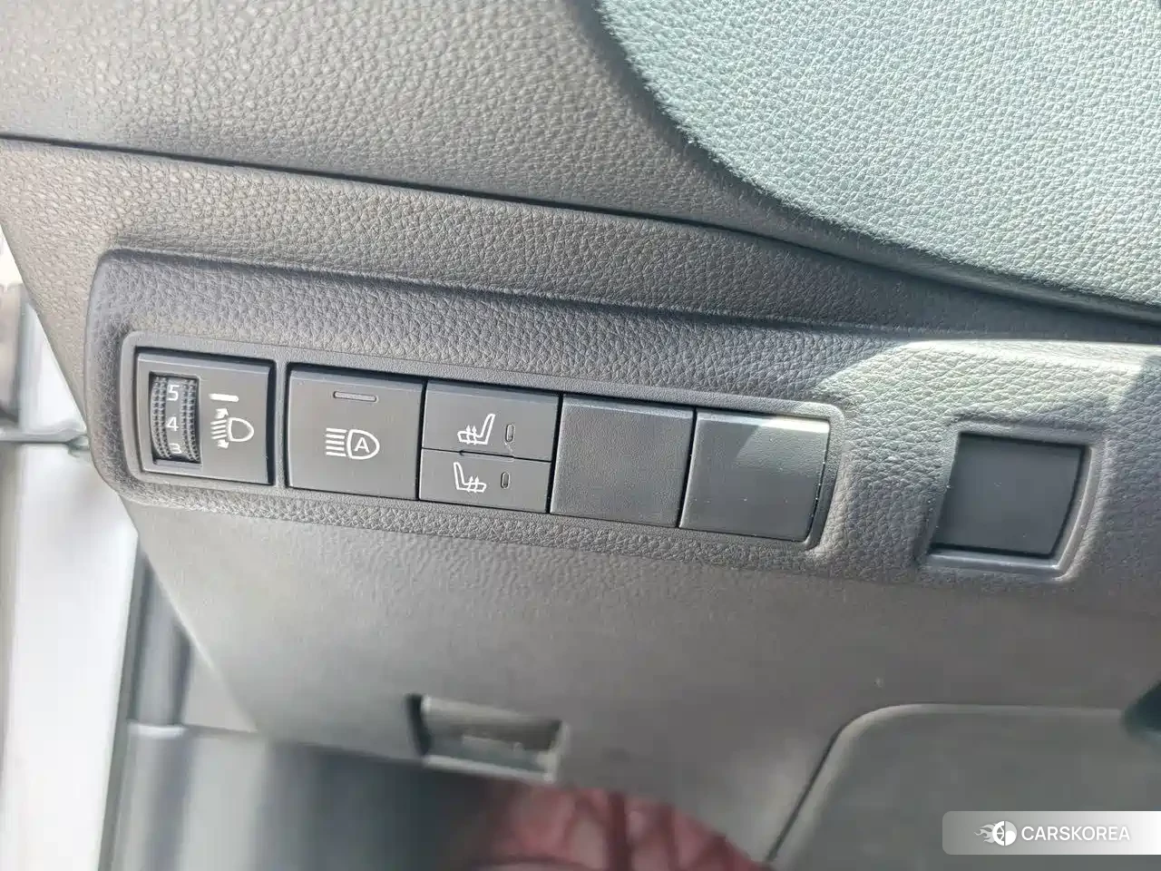 Toyota Corolla id 4653796 из Китая 11