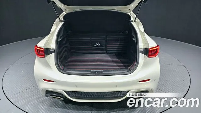 Infiniti Q30 id 2319353 из Кореи 11