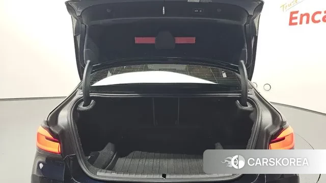 BMW 5 Series (G30) id 3378601 из Кореи 11